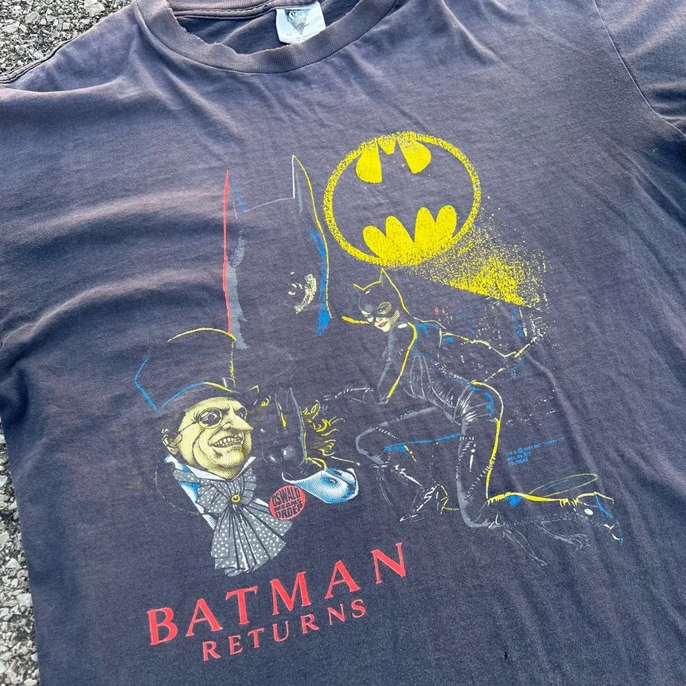Original Vintage 1991 Batman Returns T-shirt - Picture 2 of 10